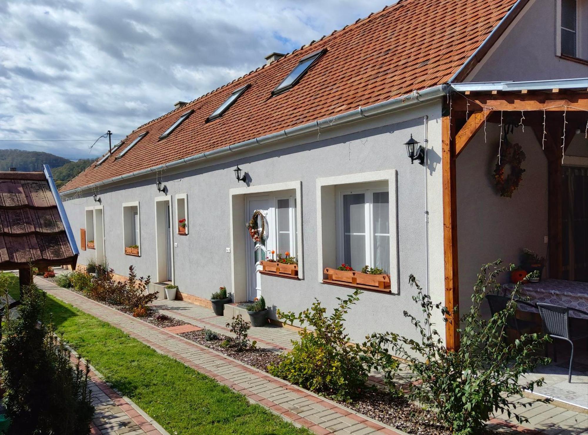 Borostyankut Wellness Home Bakonybel Bagian luar foto